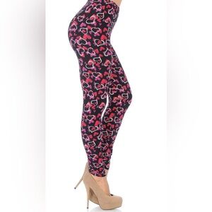 Plus Size Heart Print Leggings